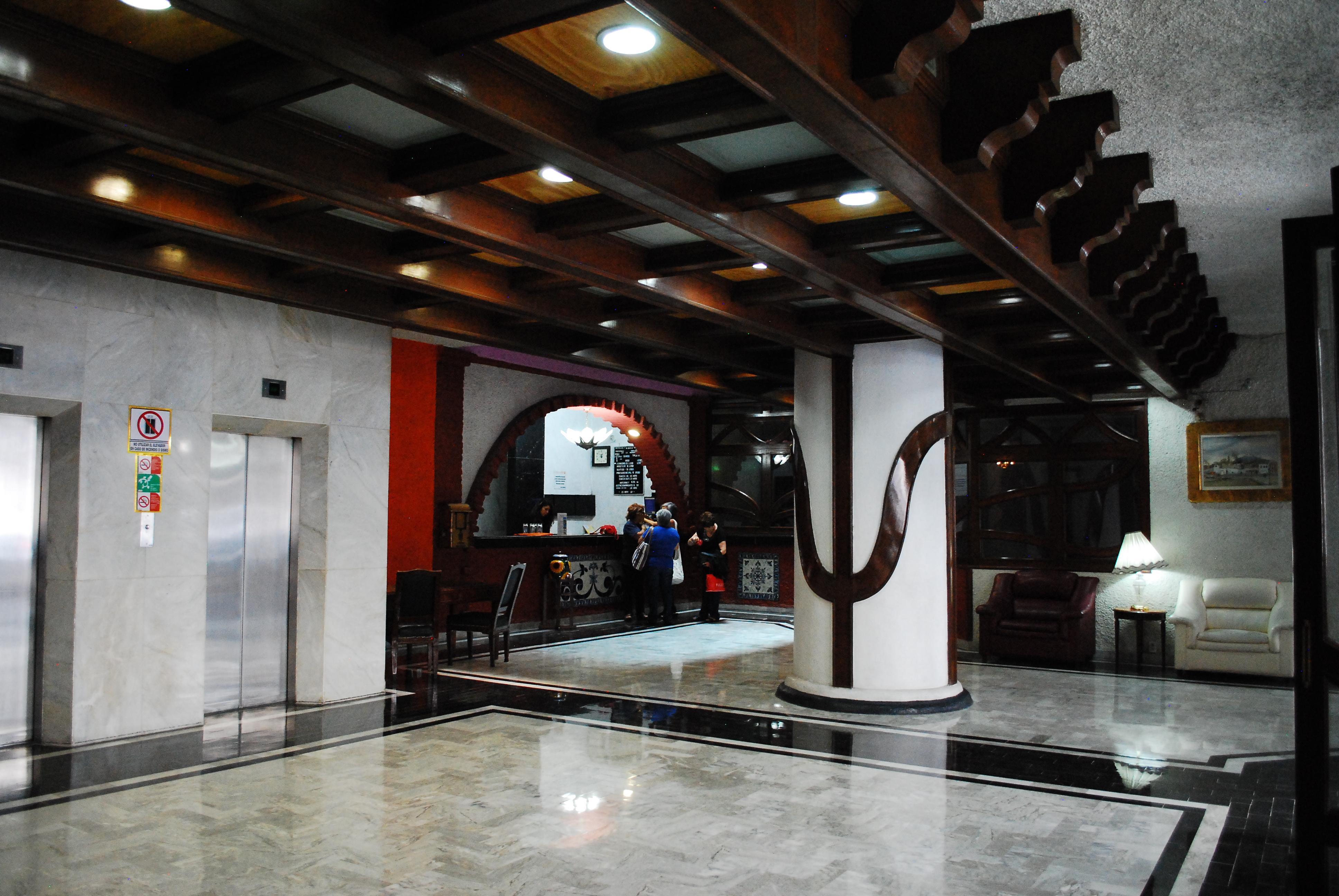 Aristos Puebla Hotell Exteriör bild